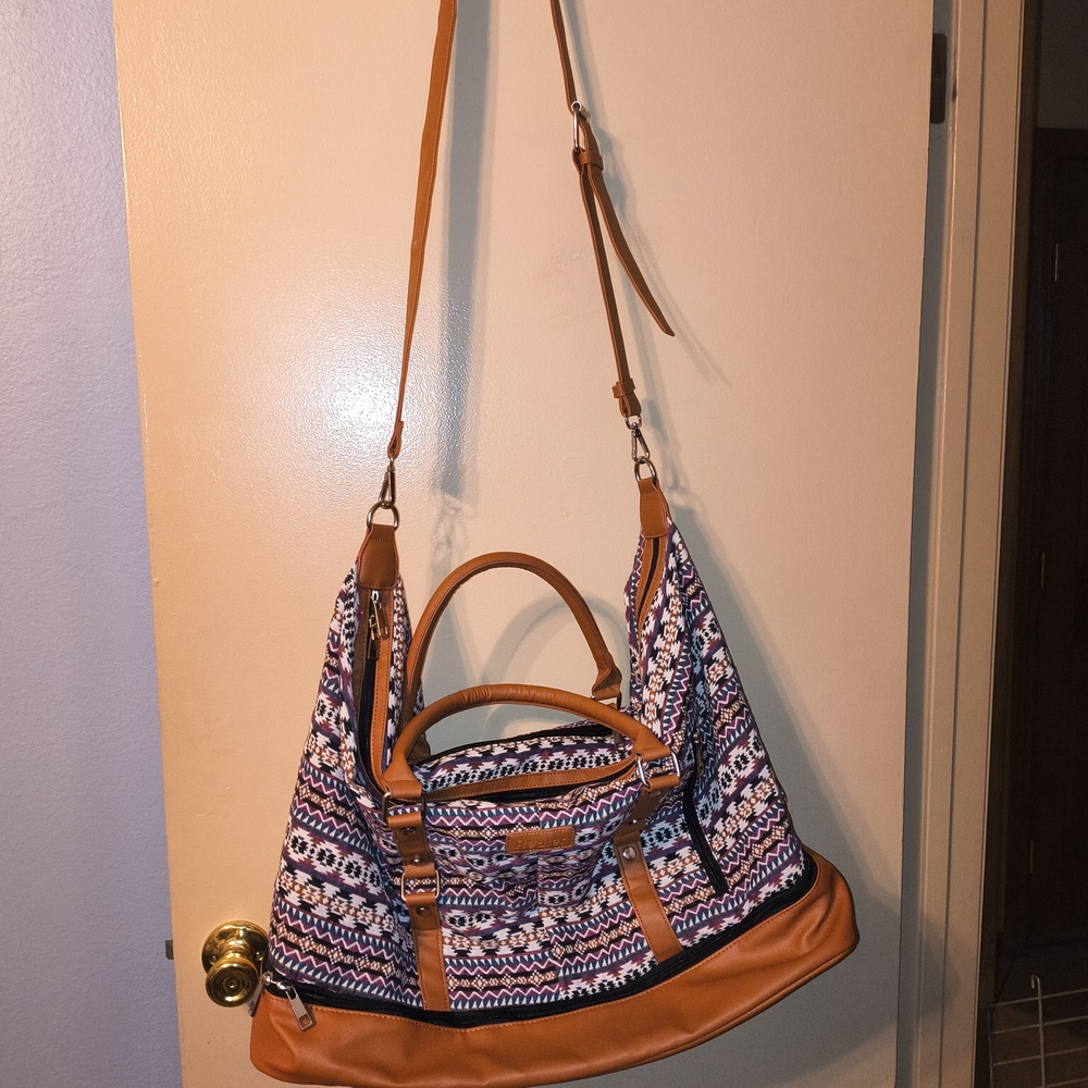 Realer Weekender Bag - Picture 2 of 6